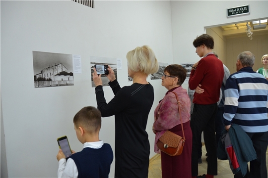 Центр современного искусства приглашает на  фотовыставку "Чебоксары 1953"