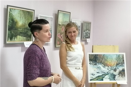 В Национальной библиотеке Чувашской Республики открылась выставка особенной художницы