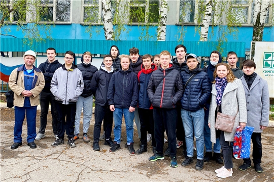 Студенты НХМТ посетили один из ведущих цехов «Химпрома»