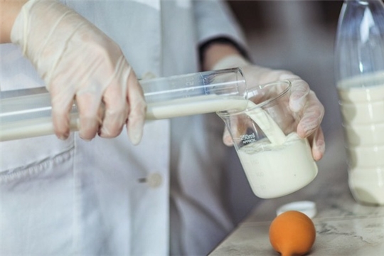 Минсельхоз России утвердил обновленные правила проведения ветсанэкспертизы молока