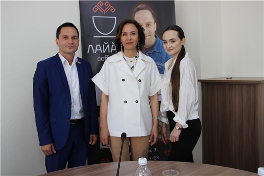 Алена Елизарова провела прямой эфир на тему «Государственная поддержка в рамках социального контракта» 