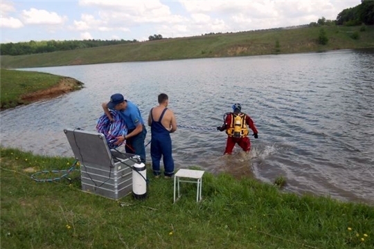 Водолазы обследовали плотину в д.Падаккасы: купаться разрешено