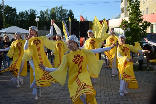 В честь Дня России в Чебоксарах проходят дворовые праздники по месту жительства