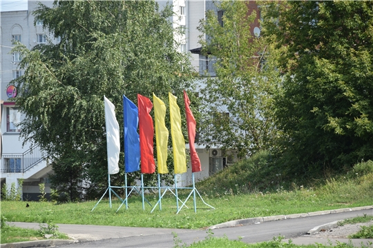 Ко Дню Республики городские службы преображают нашу столицу