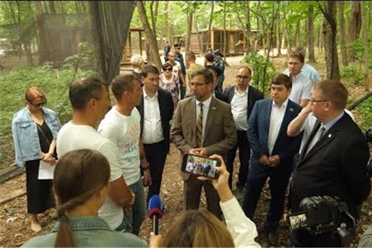 Олег Кортунов провел выездное заседание в парке «Роща Гузовского»