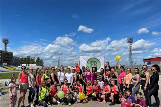 19 июня на Центральном стадионе прошла тренировка Open Air Jumping Fitness