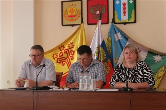 Состоялось внеочередное заседание Собрания депутатов Порецкого района