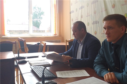 Состоялось плановое заседание комиссии по делам несовершеннолетних и защите их прав администрации Шемуршинского района.