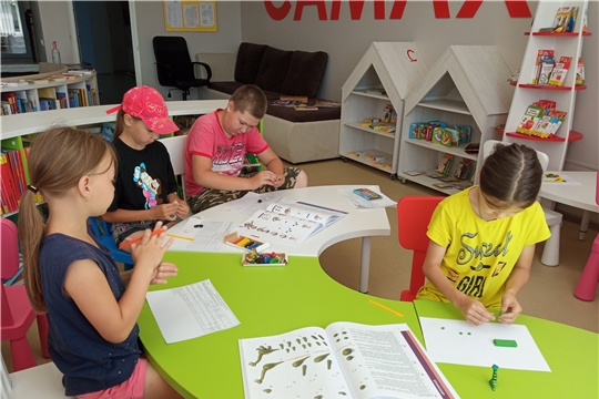 В Торханской сельской библиотеке прошел мастер-класс по лепке пластилином