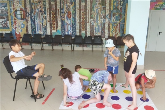 Игровая программа "Путешествие в страну здоровья" прошла в Юманайском СДК