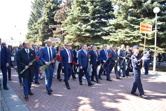 Возложение цветов в Мемориальном комплексе "Победа"