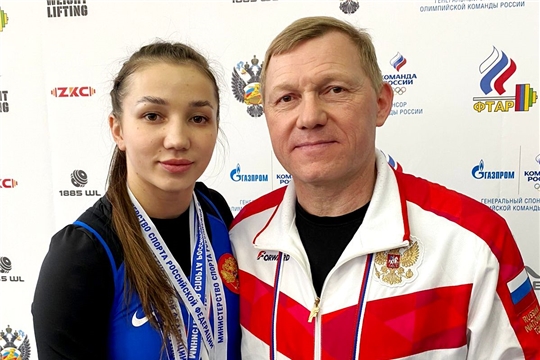 Тяжелоатлетка Полина Андреева выиграла три «золота» юниорского первенства России
