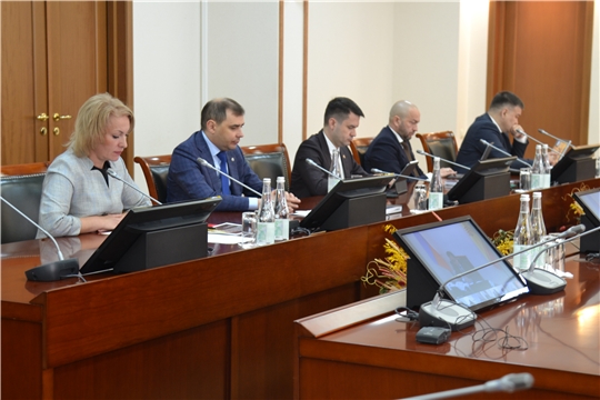 Итоги проведения закупок и контрактации обсуждены на еженедельной правительственной планерке