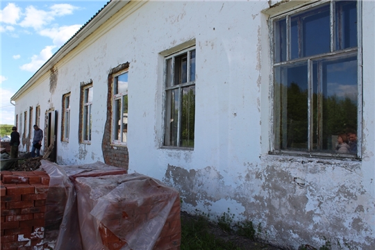 Продолжается  ремонт Тегешевского сельского Дома культуры