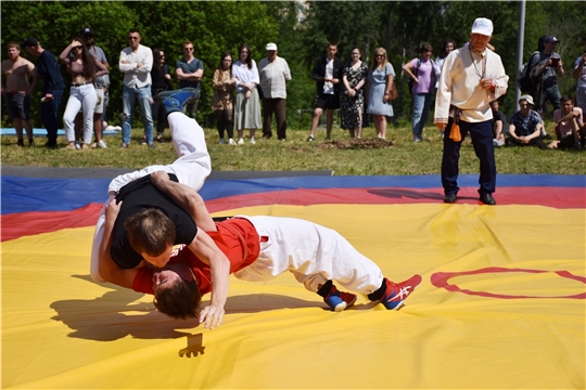 Яльчикские борцы отличились на турнире по национальной борьбе «Керешу» в рамках Всечувашского праздника «Акатуй»