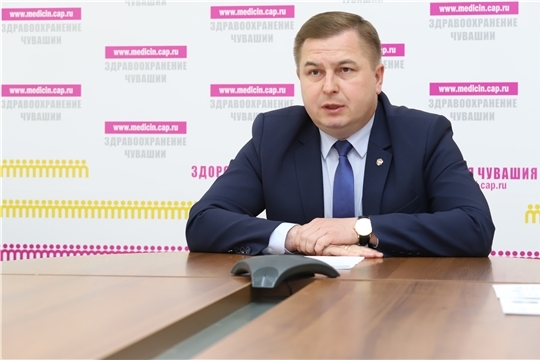 Владимир Степанов представил коллективу Цивильской центральной районной больницы нового руководителя
