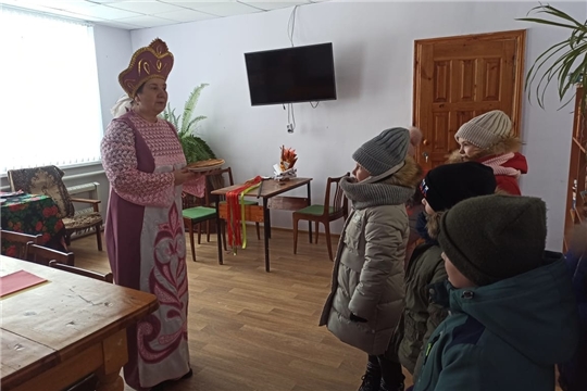 В Кирской сельской библиотеке прошла игровая программа для детей «Масленица хороша, широка ее душа»