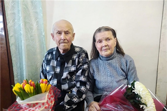60 лет вместе идут по жизни супруги Николаевы из Мариинско-Посадского муниципального округа