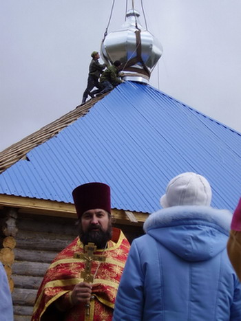 09:00 Год добрых дел: в Лапсарах установлен купол на молельный дом