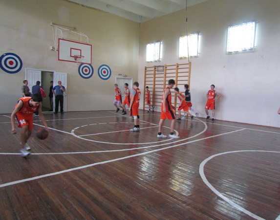 Соревнования «КЭС Баскет»: спорт объединяет молодежь