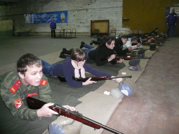 10:31 В Ленинском районе г.Чебоксары прошли соревнования по стрельбе из малокалиберной  винтовки в рамках месячника оборонно-массовой и спортивной работы