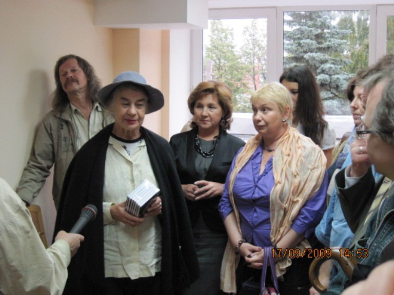 08:47 В Национальной библиотеке Чувашской Республики открылся Зал Г.Н. Айги