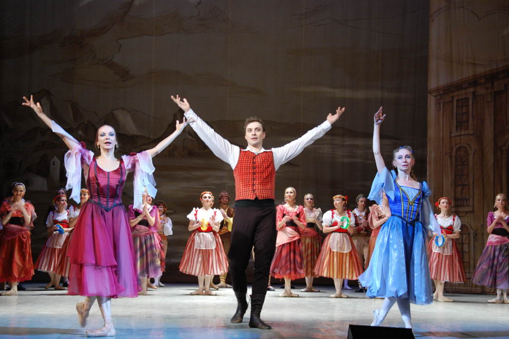 Две блестящие премьеры открыли XV Международный балетный фестиваль