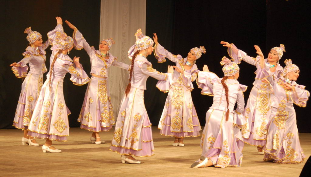 10:17 Состоялось открытие 88 концертного сезона Чувашского государственного ансамбля песни и танца