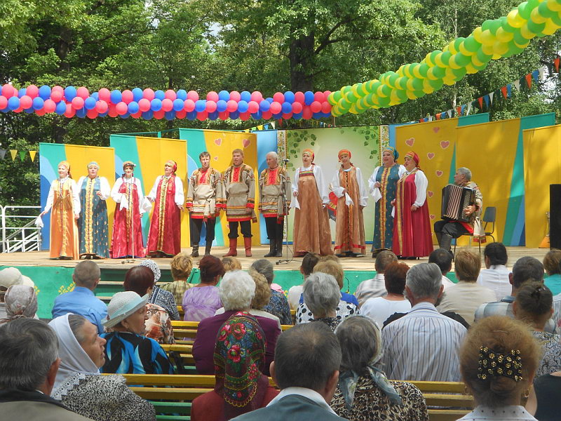 16:48 Участники фестиваля «Родники России» выступили на городских площадках