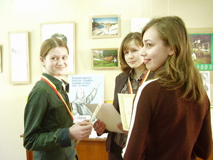 16:44 Около  300 работ   учащихся и студентов были представлены на конкурс, посвященный  дню чувашской печати