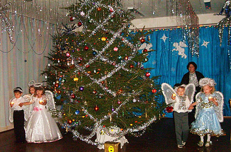 Детсадовцы  знакомятся с традициями празднования на Руси Рождества Христова