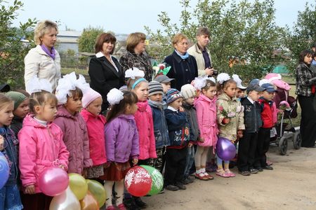 16:27 Детсадовцы  справили новоселье