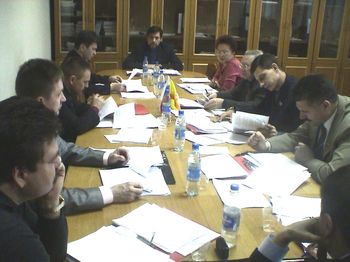 Вопросы проекта повестки дня 18-ого Собрания  депутатский корпус обсудил на заседании постоянной комиссии по бюджету