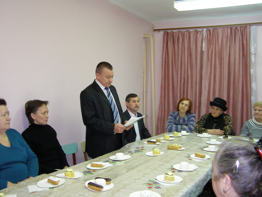 Депутат В. Кузин на встрече с избирателями подвел итоги совместной работы в 2009 году