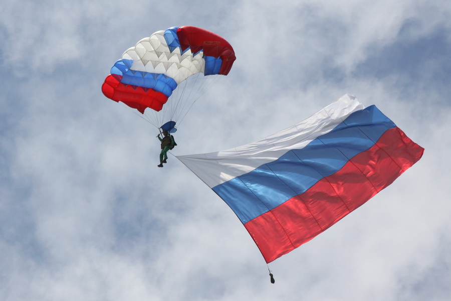 В Чебоксарах открылся Чемпионат России по парашютно-атлетическому многоборью и первенство России среди молодёжи по классическому парашютизму