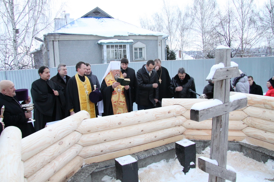 В Чебоксарах заложено основание под строительство деревянной церкви в честь Владимирской иконы Божьей Матери