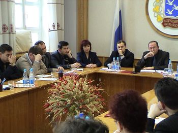 Самые актуальные проблемы обсуждались за "круглым столом" депутатами городского Собрания и руководителями города Чебоксары