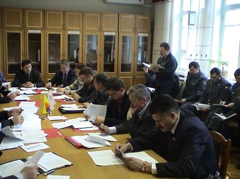 15:58 Состоялось очередное заседание постоянной комиссии ЧГСД по законности