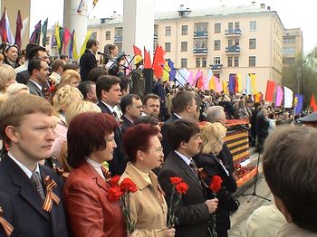 В торжественных мероприятиях в честь Дня Победы приняли участие депутаты городского Собрания