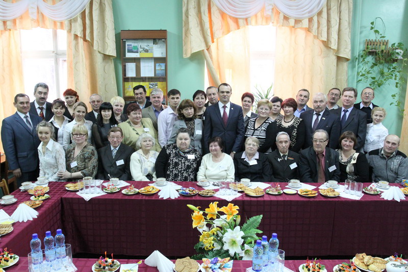 Президент Чувашии Михаил Игнатьев встретился со студентами и преподавателями Чебоксарского техникума строительства и городского хозяйства.