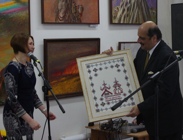 27 ноября культурно-выставочный центр «Радуга» посетил Чрезвычайный и Полномочный Посол Республики Индия в Российской Федерации господин Аджай Малхотра