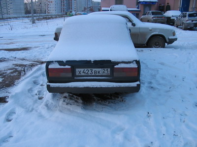 Доступнее автомобили - недоступнее дворы.