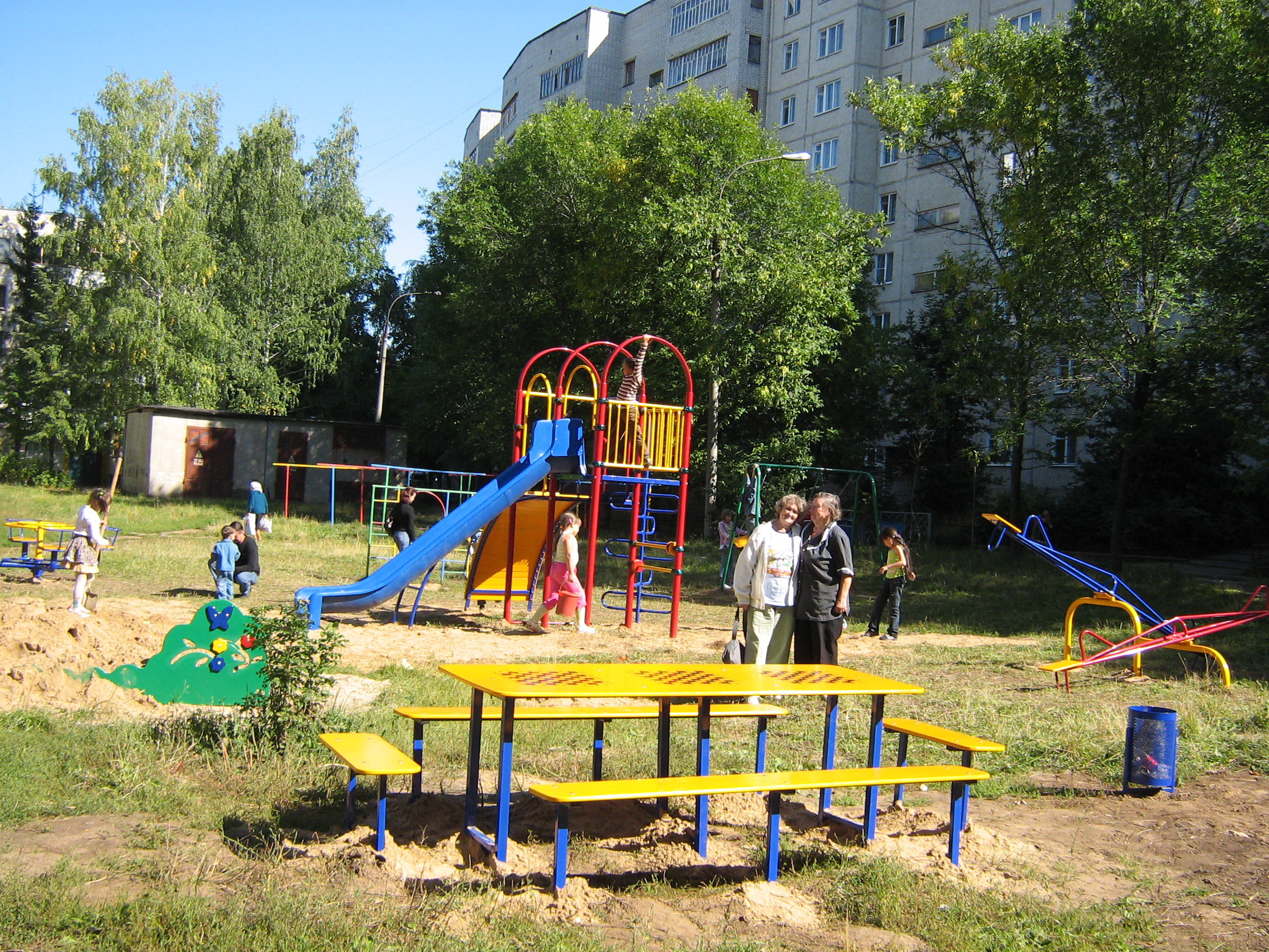 08:28 Московский район г. Чебоксары: новая детская площадка стала украшением и гордостью двора