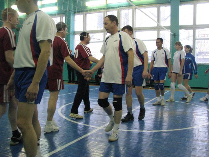 9:35 Команда Госслужбы занятости одержала очередную победу в играх по волейболу