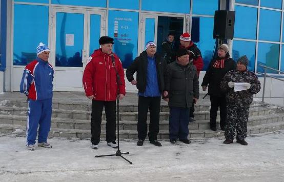 10:30 Руководитель Госслужбы занятости Чувашии Сергей Димитриев принял участие в лыжной гонке «Лыжня России-2013»