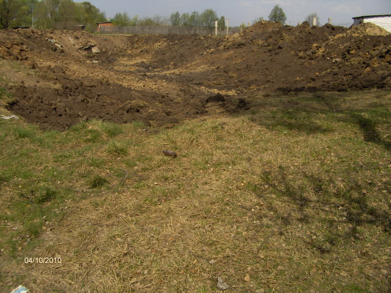 15.31 В деревне появился новый пруд.
