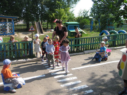 17.35 Правила дорожного движения.