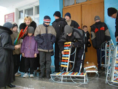 08:45 Вслед за соревнованиями  «Лыжня России-2006» - «Веселая лыжня»