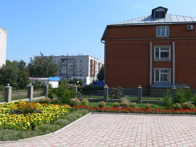 15:05 С желанием участвуют в городском конкурсе на лучшее озеленение и благоустройство