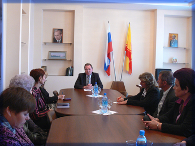 10:00 Встреча главы города Алатыря  с членами общественного Совета прошла конструктивно